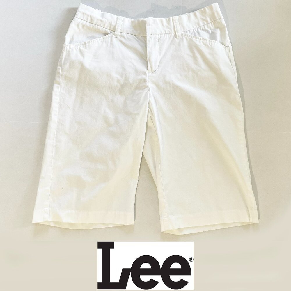Lee Jeans White Bermuda Shorts | One True Fit Size 7/8 Medium | EUC
